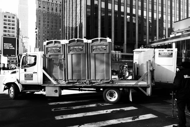 Porta potty delivery and setup in Estherville, IA